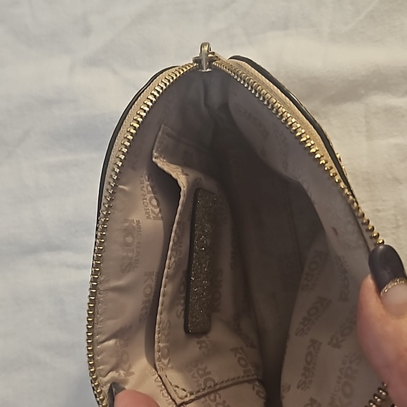Michael kors gold glitter makeup case - Picture 4 of 5